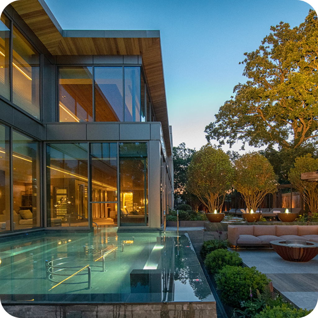 Side view of the Sopwell house 