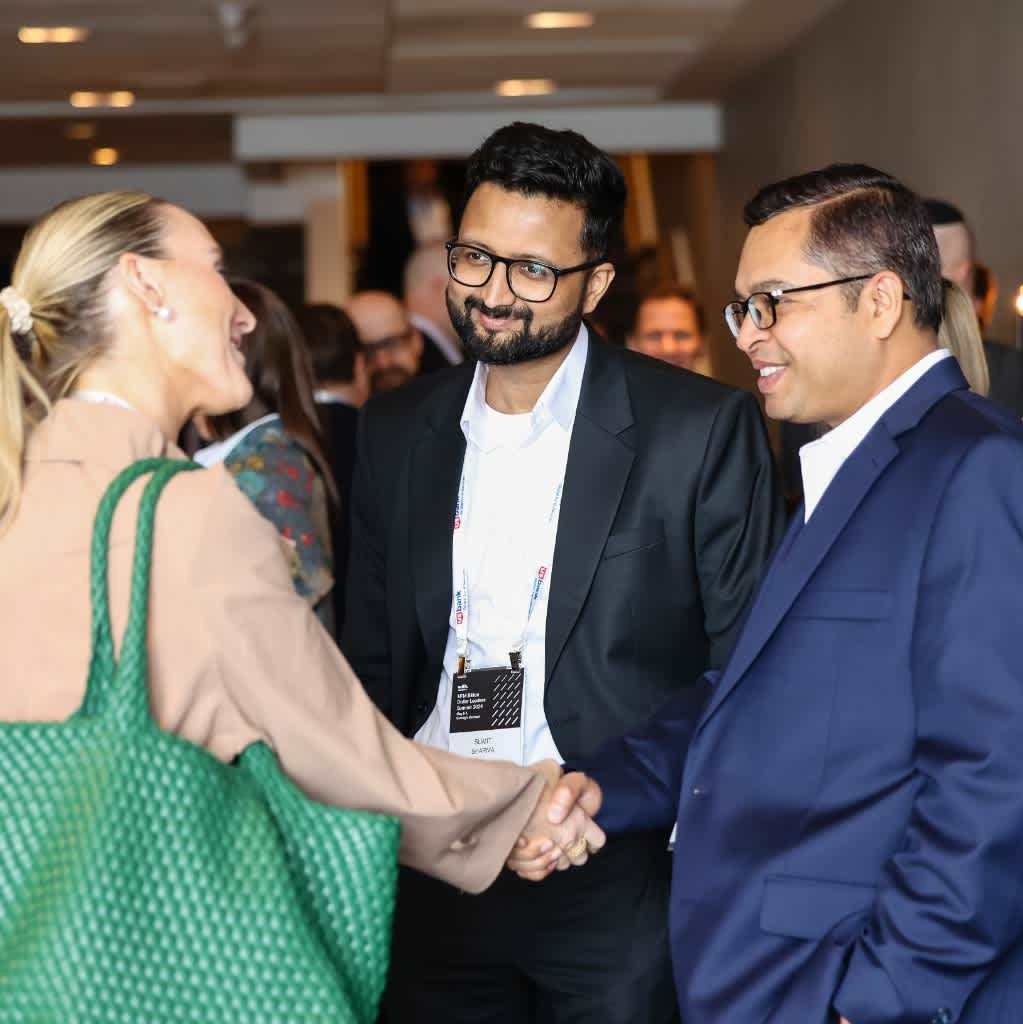 Delegates networking at the Hedge Fund Billion Dollar Leaders Summit