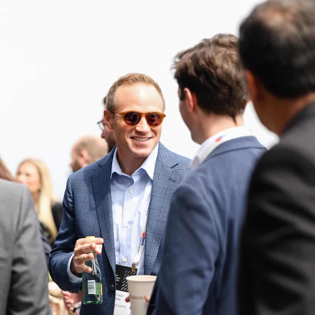 Informal networking between the delegates at the Hedge Fund Billion Dollar Leaders Summit